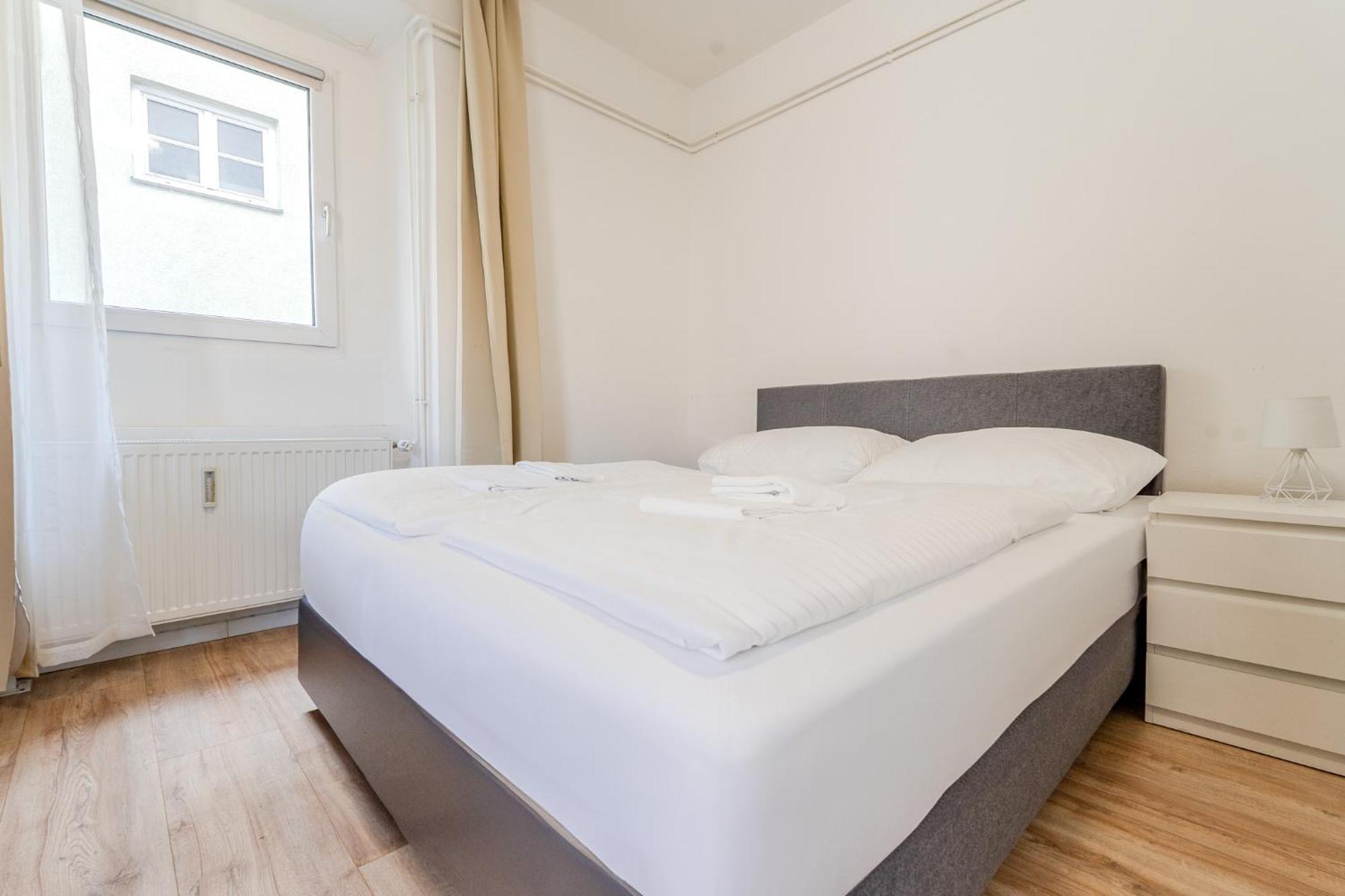 Whats-App Self-Check-In - Vibrant City Life In Graz Esterno foto